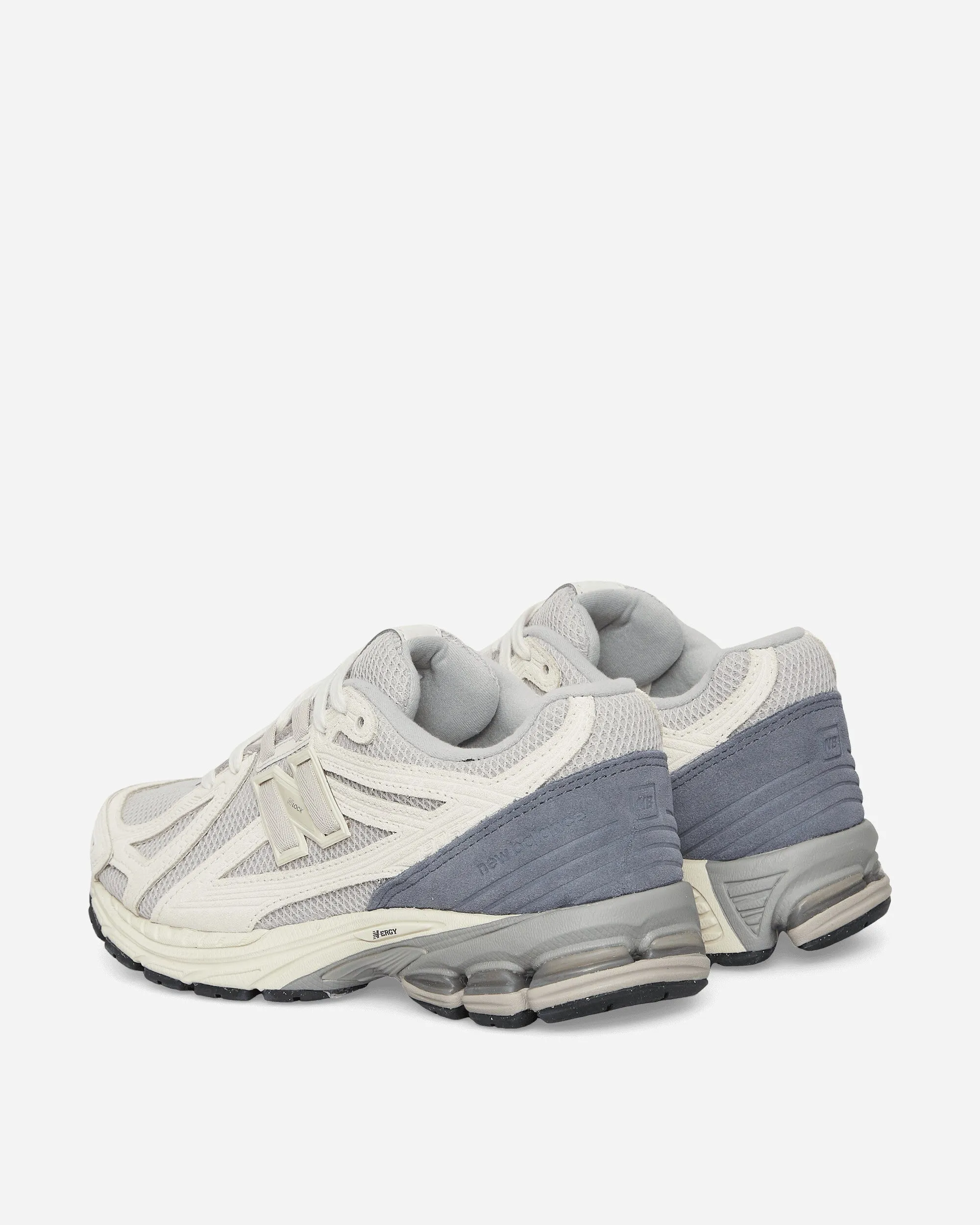 1906R Sneakers en Lin