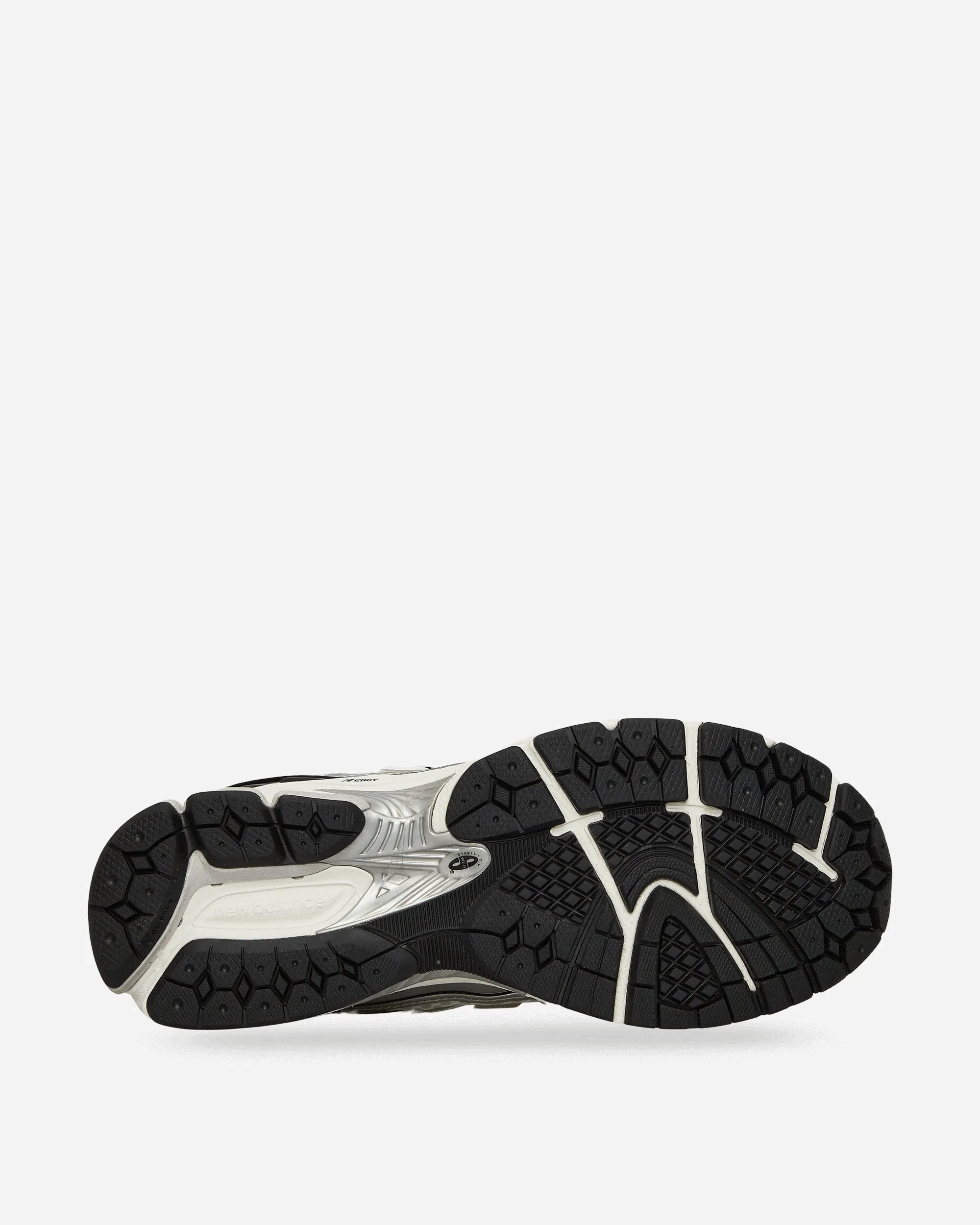 1906R Sneakers Argent Métallisé / Noir / Sel Marin