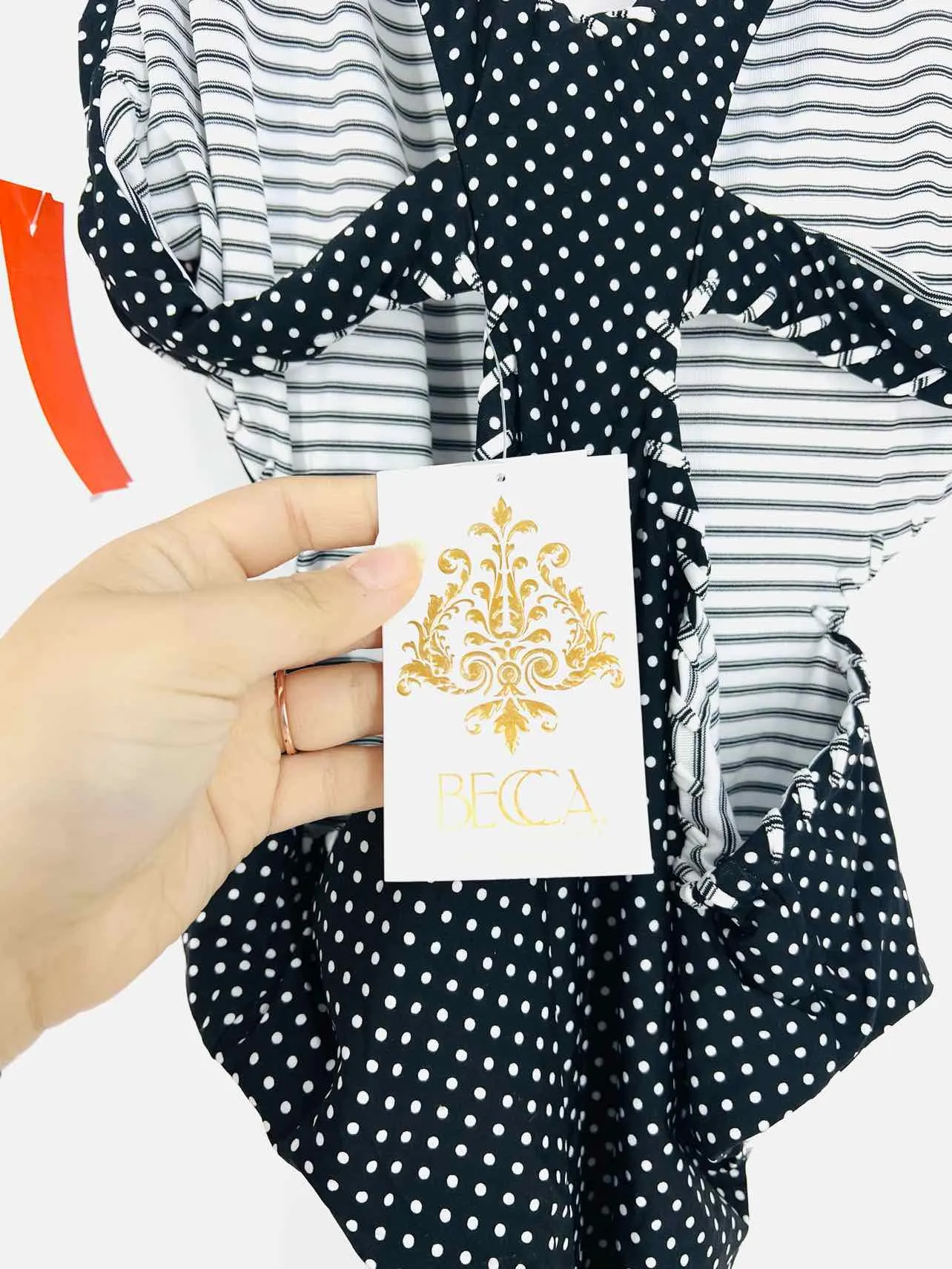 Becca Taille L Noir/Blanc à pois rayé NOUVEAU Maillot de bain