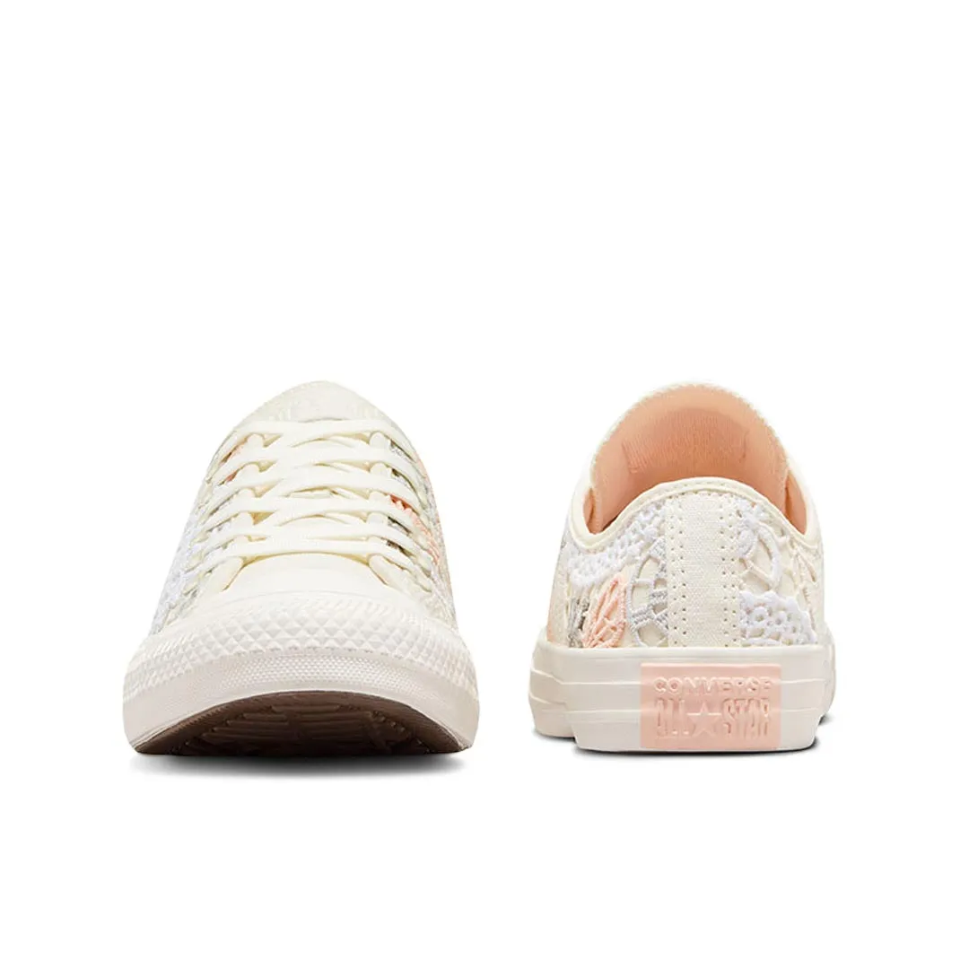 Converse - Chaussures Basses Chuck Taylor All Star pour Femme (A07537C)