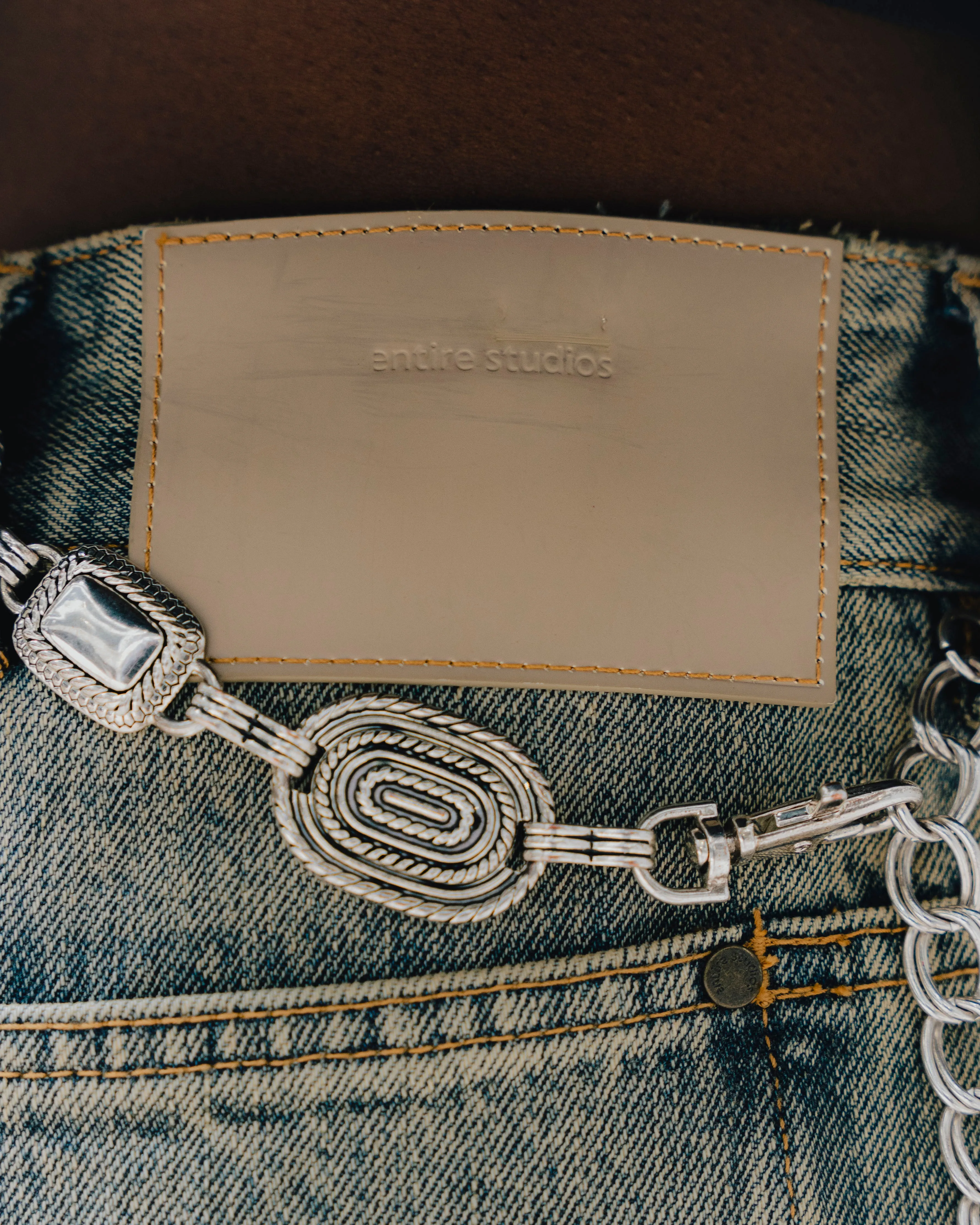 GEM JEANS Vêtements	Entire Studios