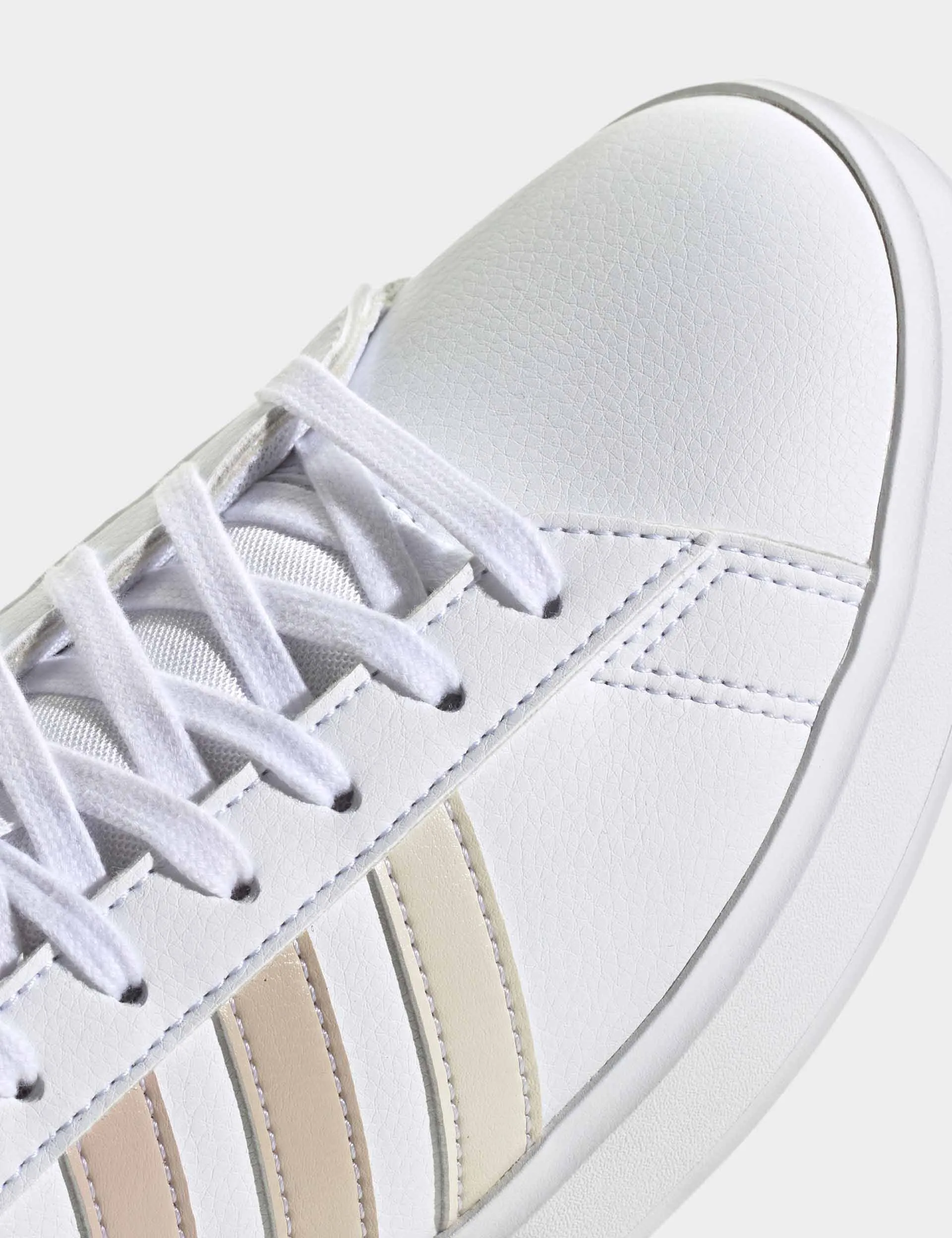 Chaussures Grand Court 2.0 - Blanc Nuage/Blanc Merveille/Beige Merveille