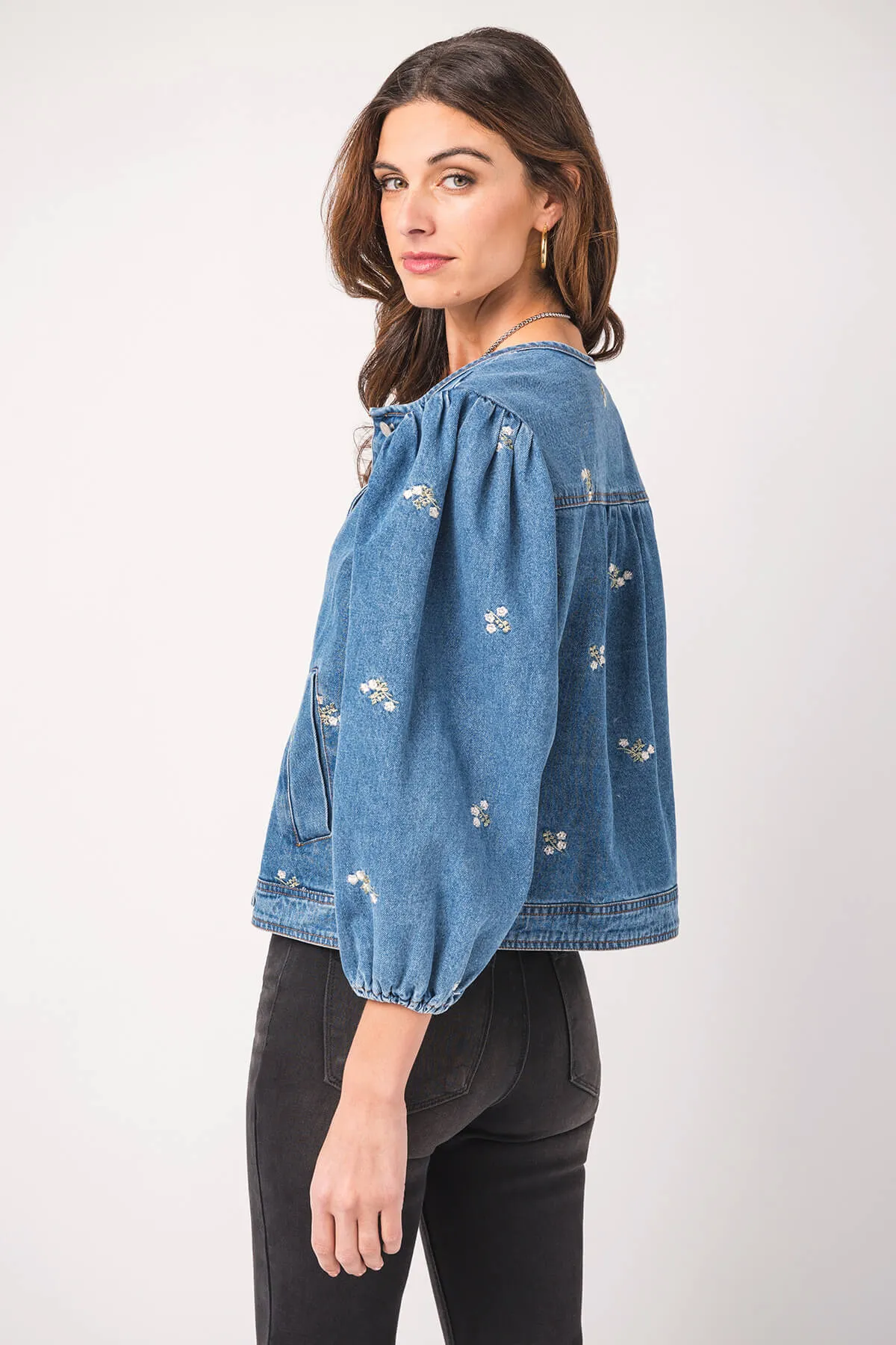 Veste en jean brodé Heyson à manches bouffantes