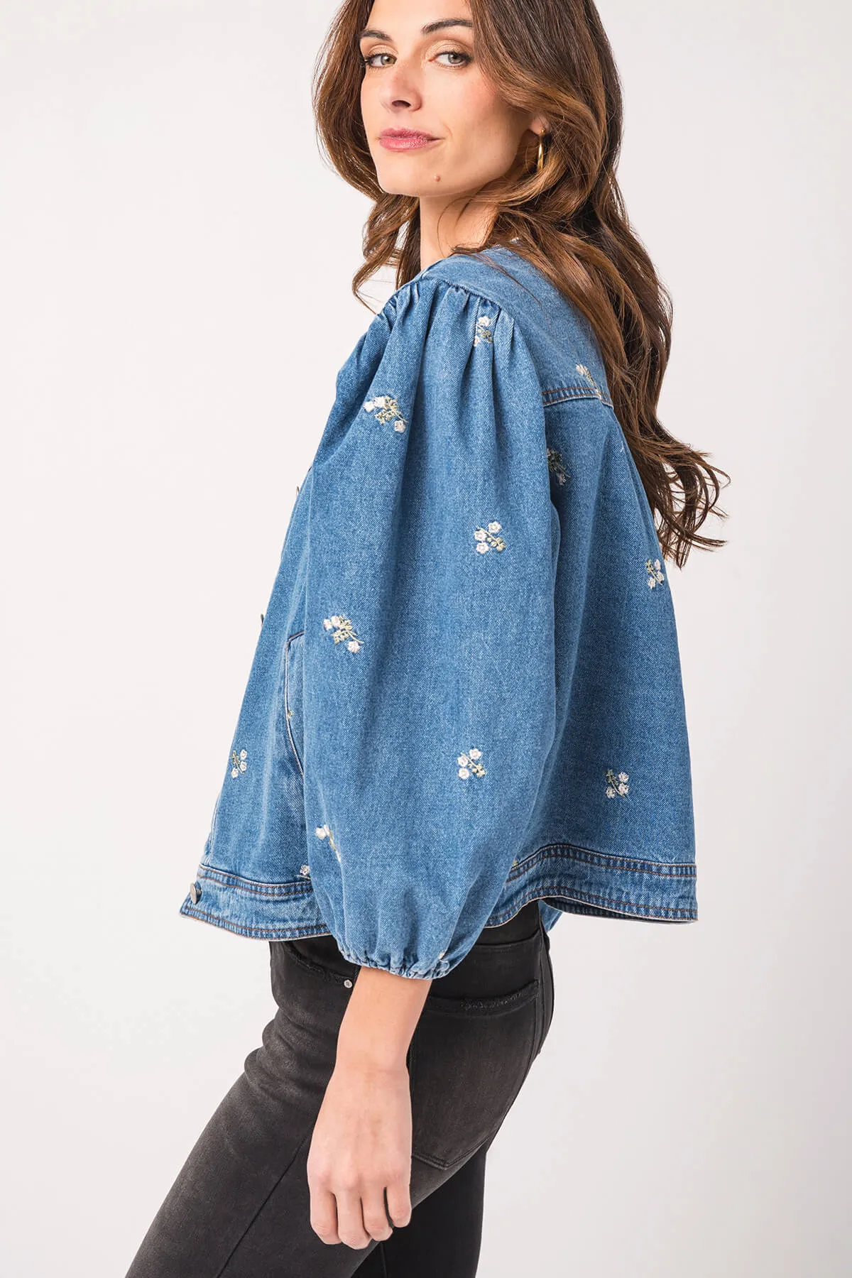 Veste en jean brodé Heyson à manches bouffantes