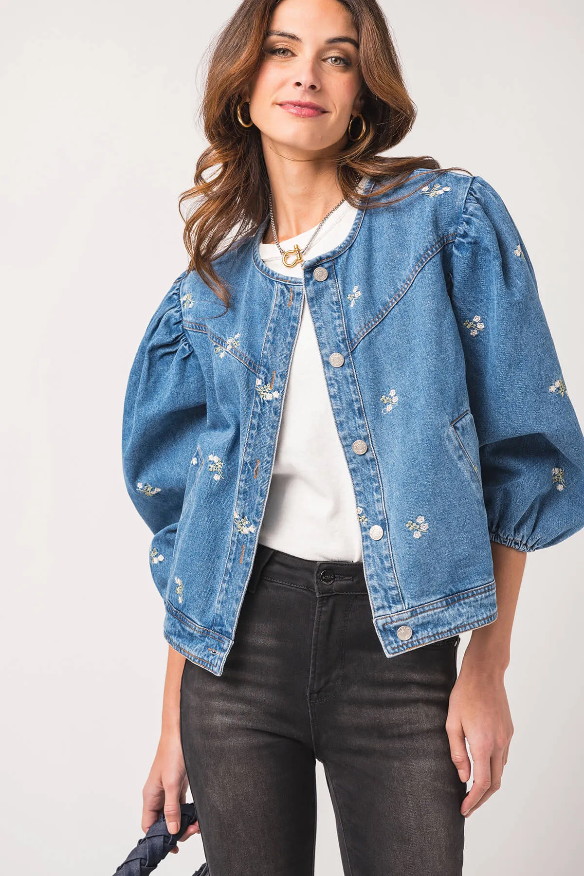 Veste en jean brodé Heyson à manches bouffantes