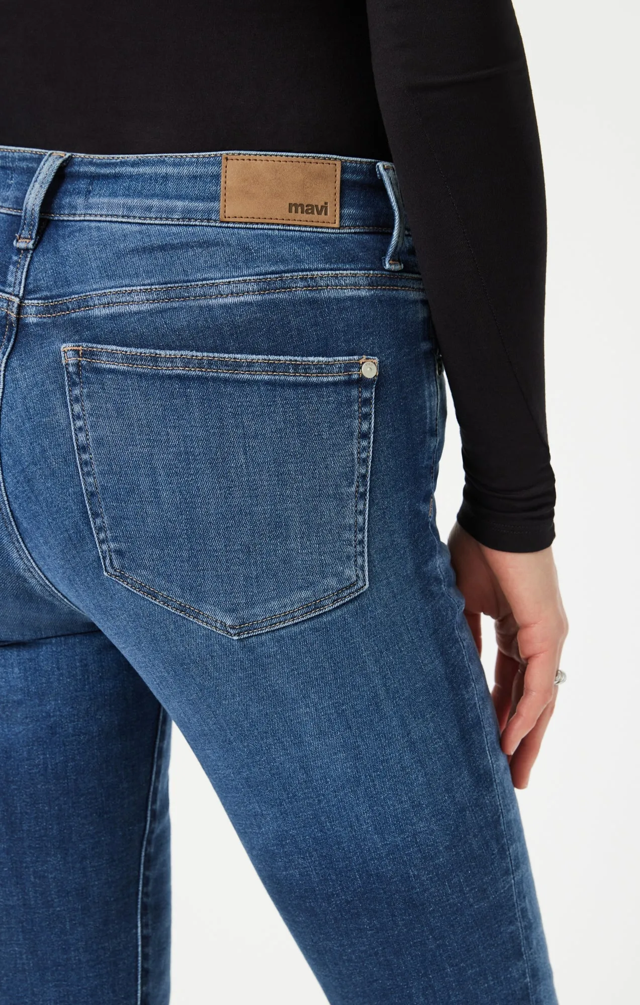 Kathleen Plume Ombrée Bleu Vêtements Mavi