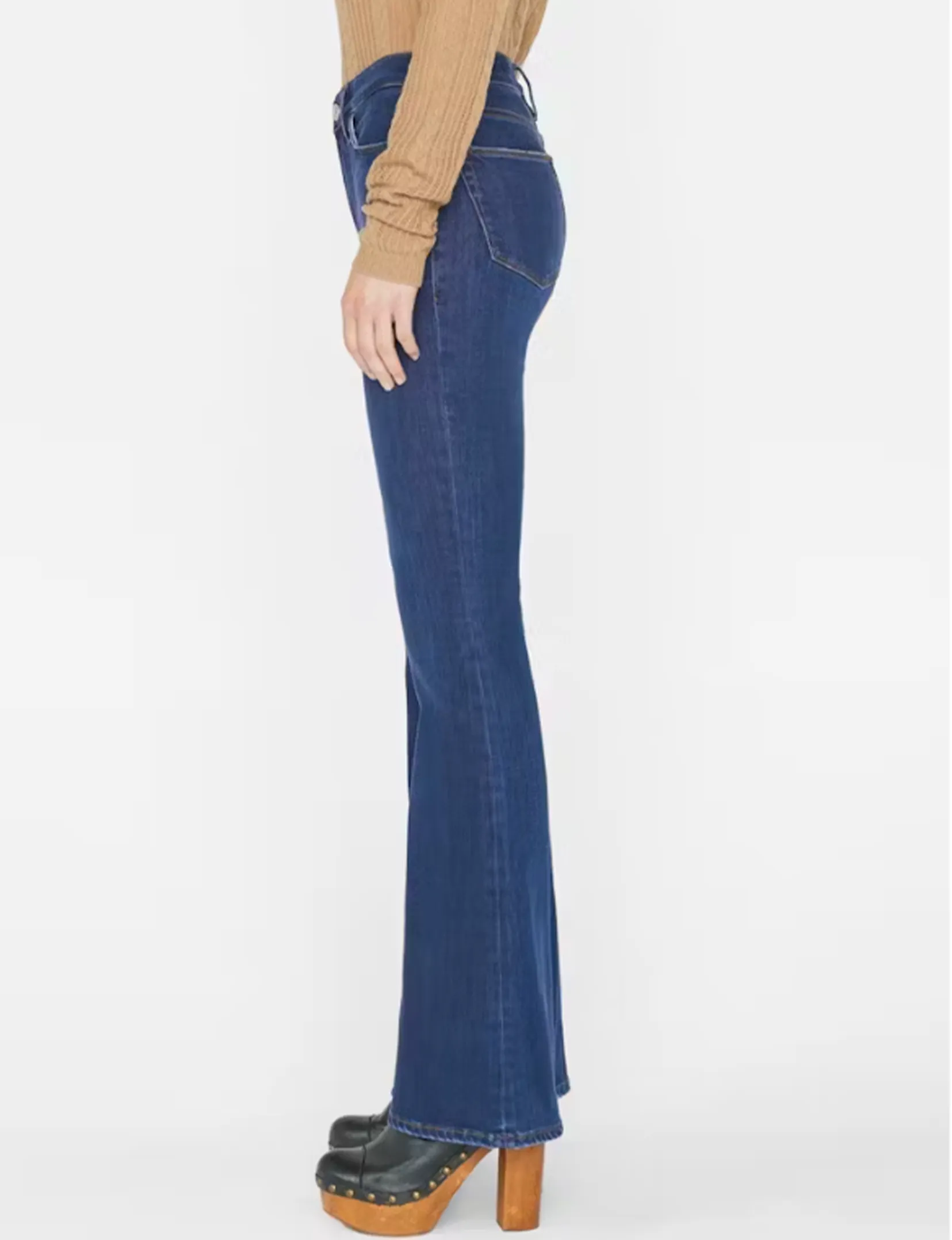 Le High Flare, Cadre de Vêtements Majesty