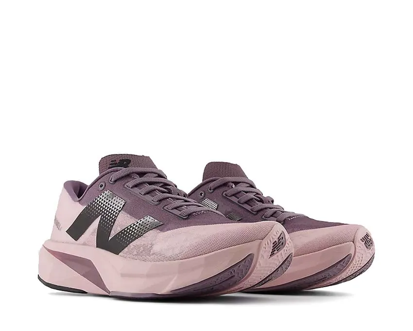 New Balance Chaussures New Balance FuelCell Rebel V4 W 