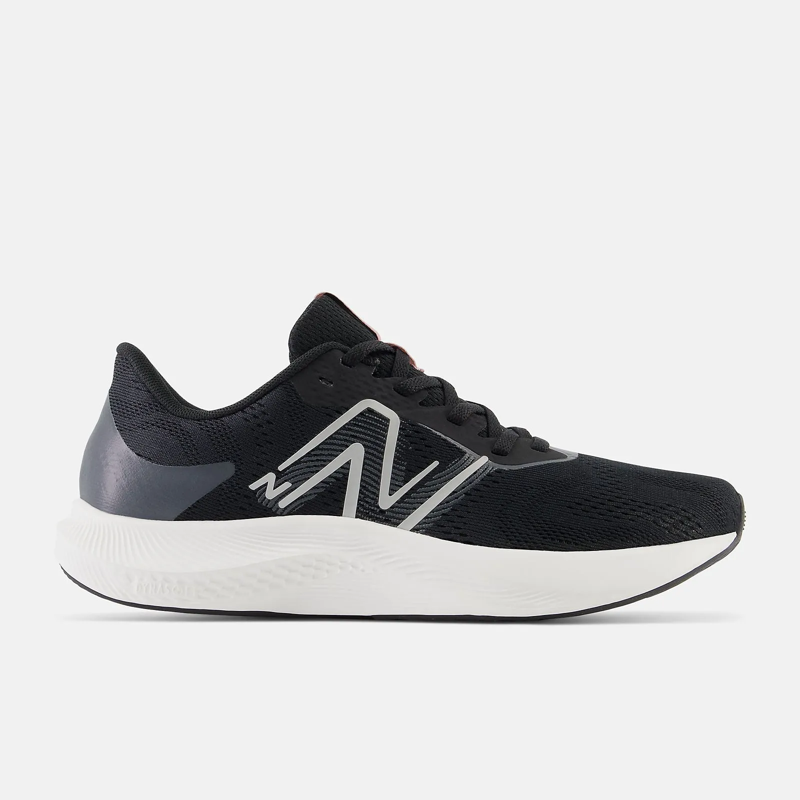 NEW BALANCE Chaussures de course pour femmes DYNASOFT PRO RUN V2 NOIR/BLANC