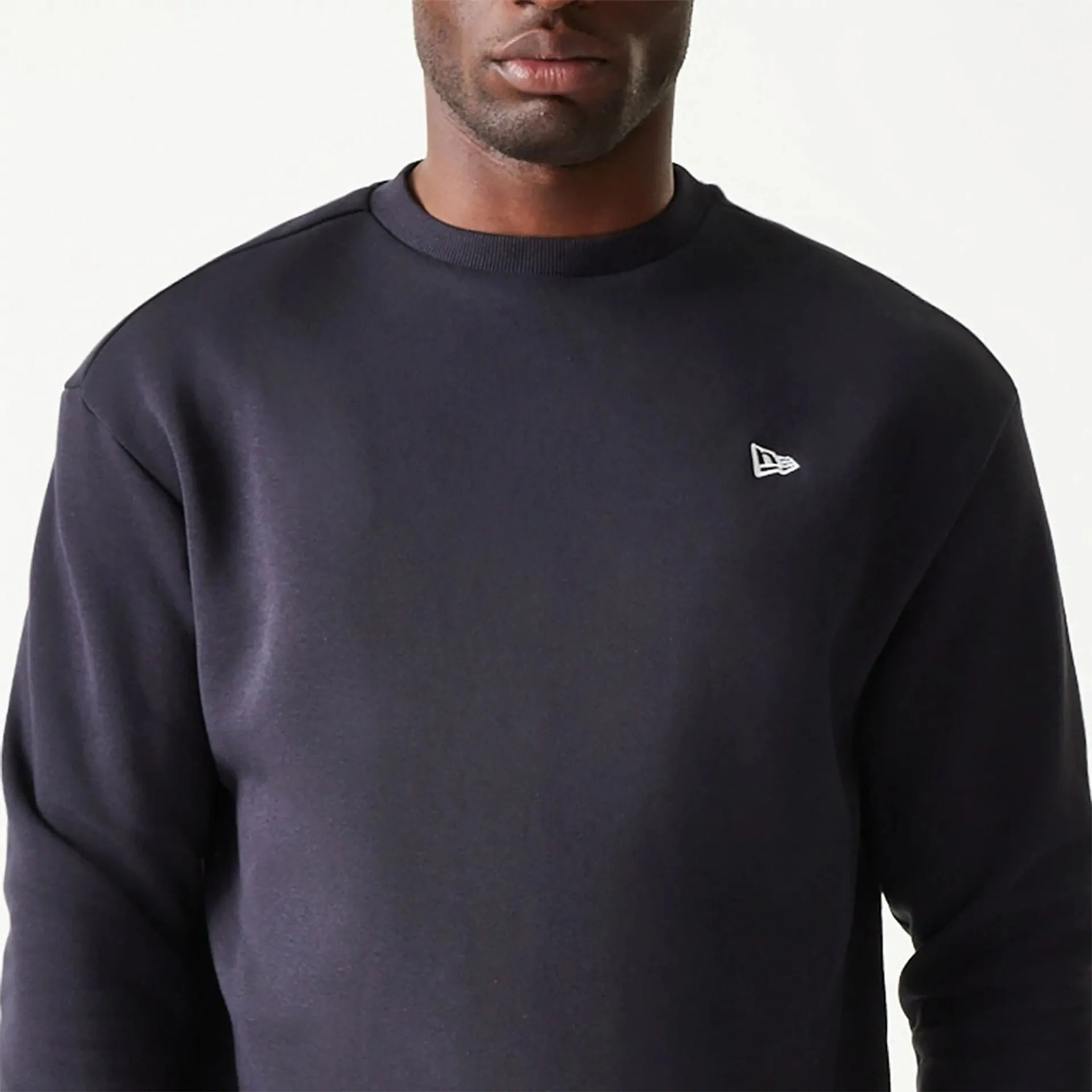 Sweats à capuche et pulls New Era Pull New Era Essential en bleu marine oversized à col rond