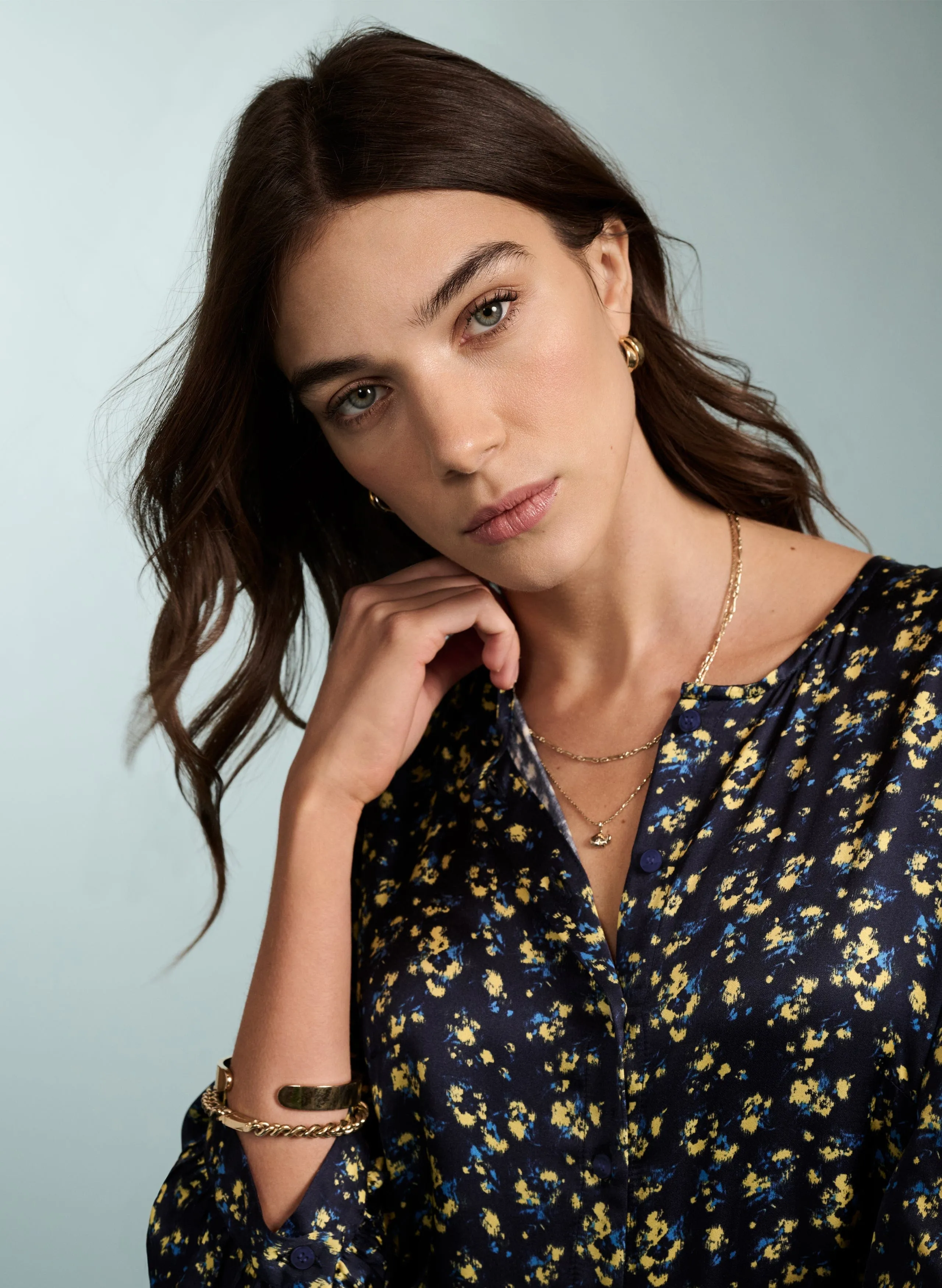 Robe recyclée Purnita LENZING™ ECOVERO™ | Motif fleuri bleu flou