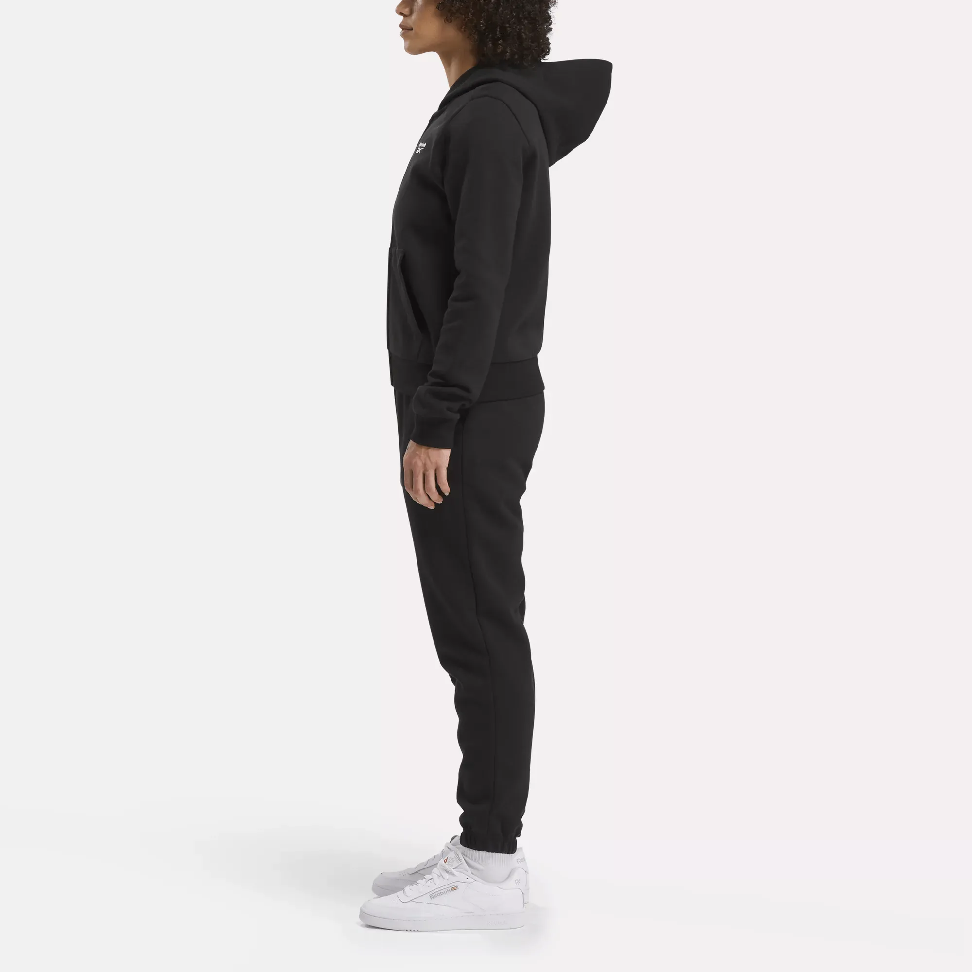 Vêtements Reebok pour Femmes - Sweat à capuche Reebok Identity avec petit logo en polaire et fermeture éclair complète