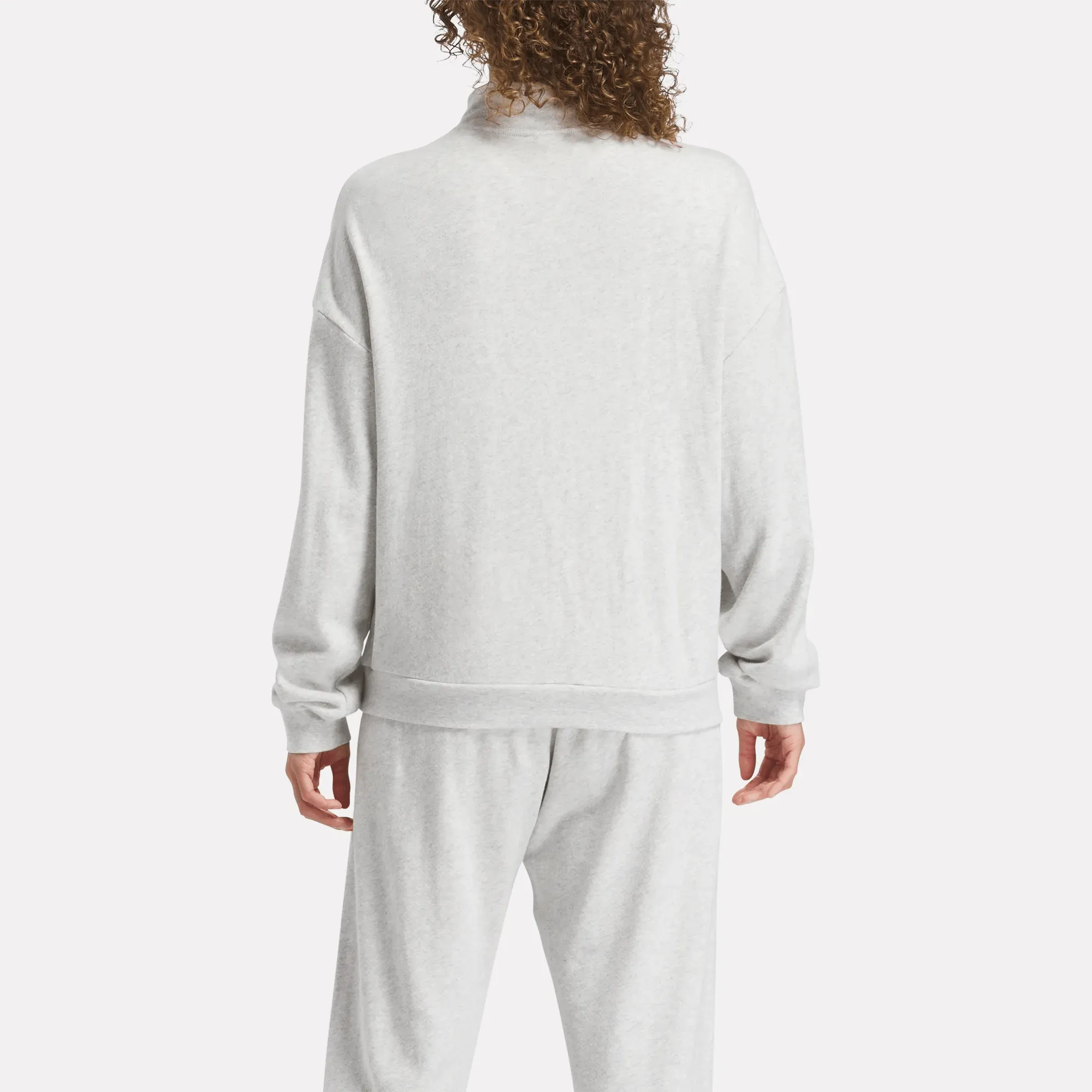 Vêtements Reebok pour Femmes Sweat-shirt léger à zip quart de Reebok x SET Classic
