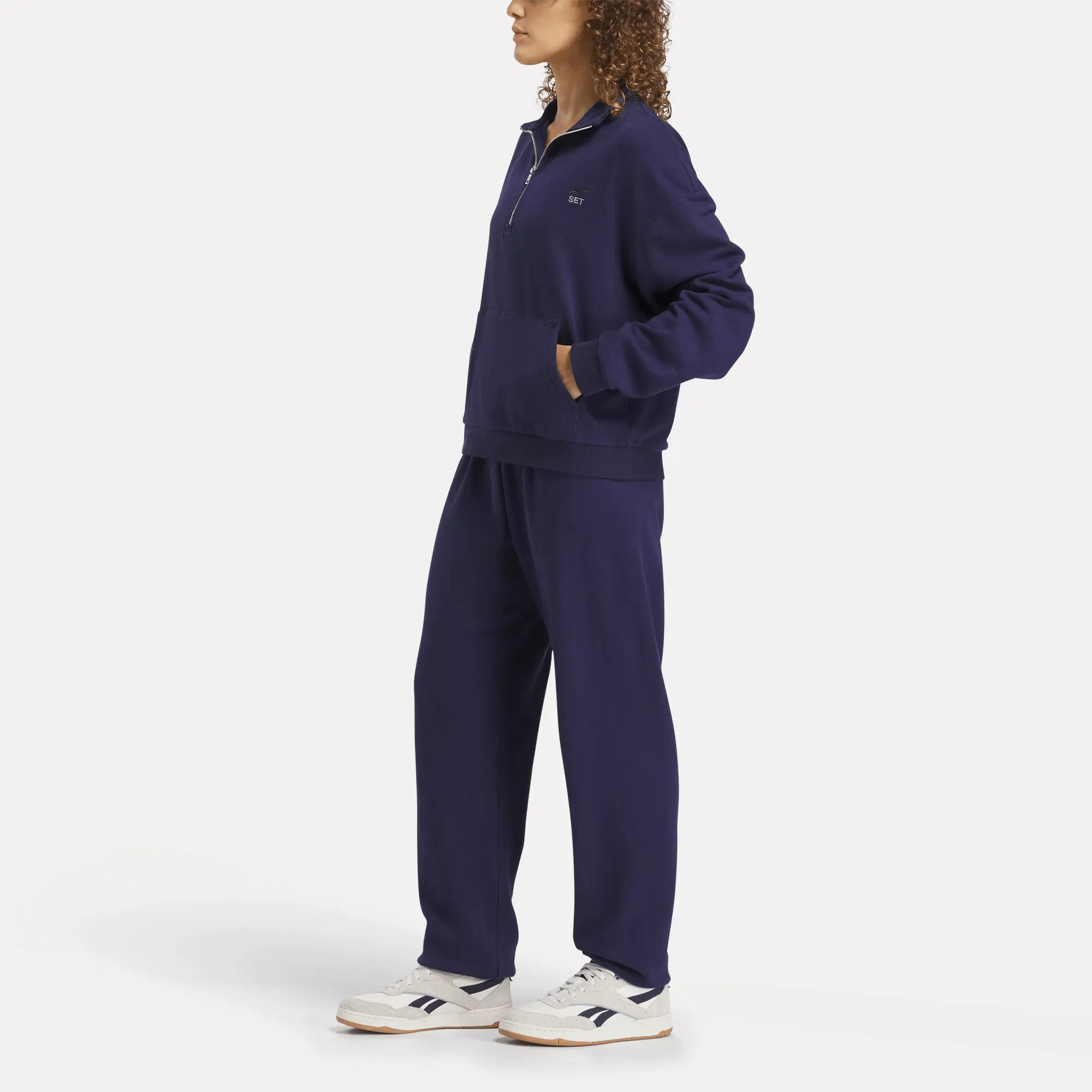 Vêtements Reebok pour Femmes Sweat-shirt léger à col quart de zip Reebok x SET Classic