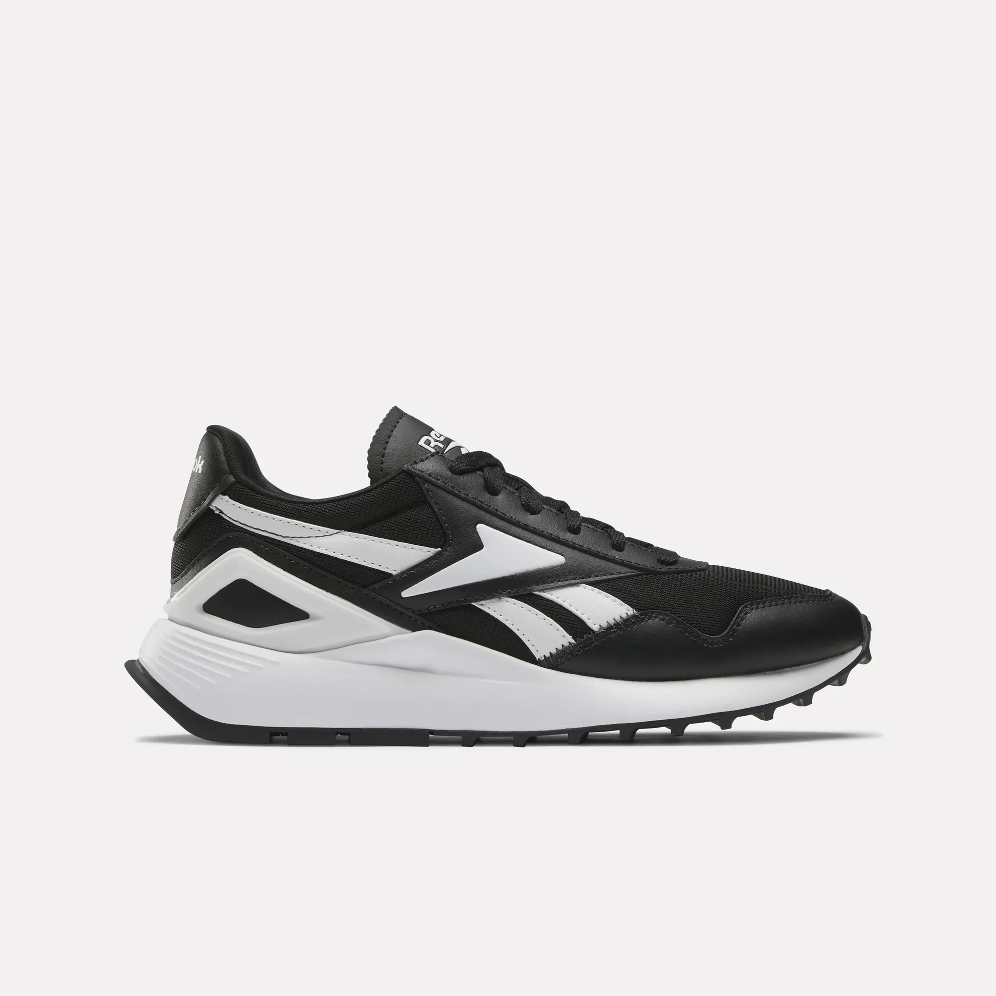 Chaussures Reebok pour Femme - Modèle International