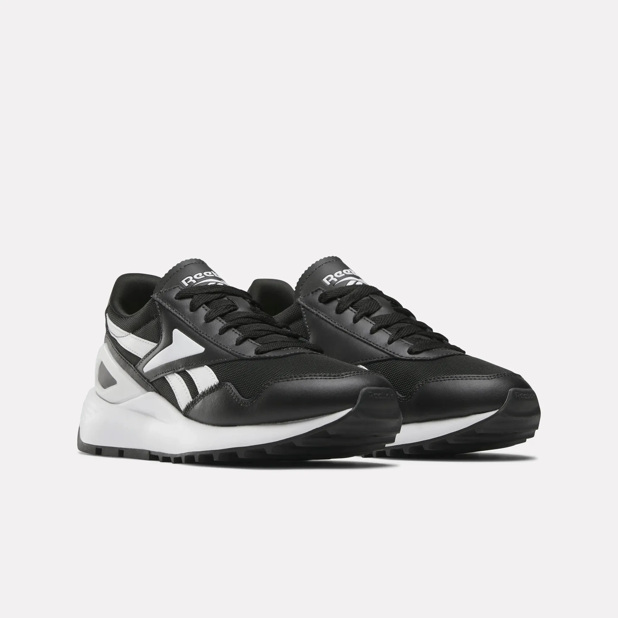 Chaussures Reebok pour Femme - Modèle International