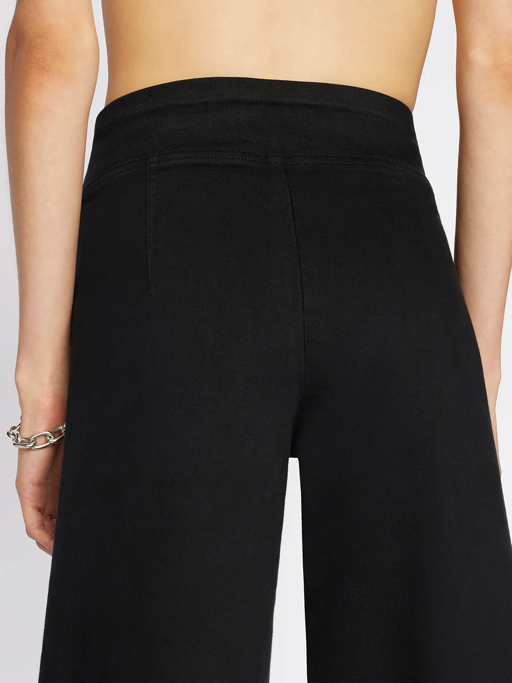 Le Jetset Wide Crop -- Noir Brillant