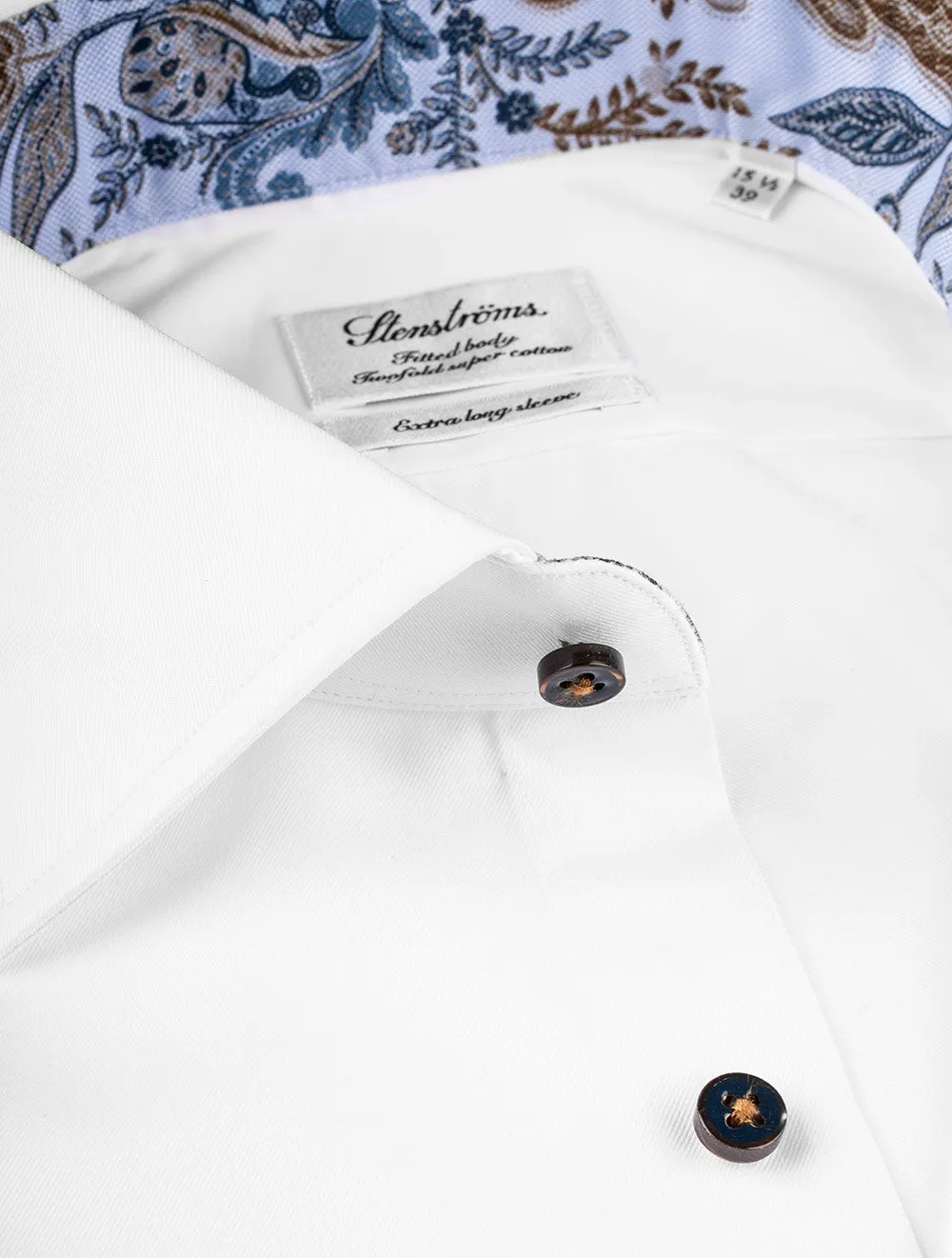 Chemise ajustée à motifs Paisley contrastés blancs avec incrustation blanche